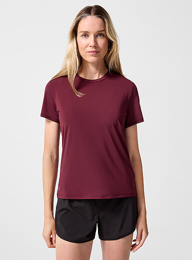I.FIV5: Le t-shirt semi-ajust&eacute; microperfor&eacute; Bourgogne pour femme