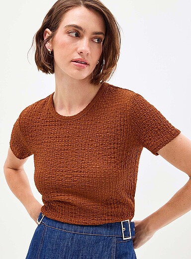 Le t-shirt smock&eacute; extensible