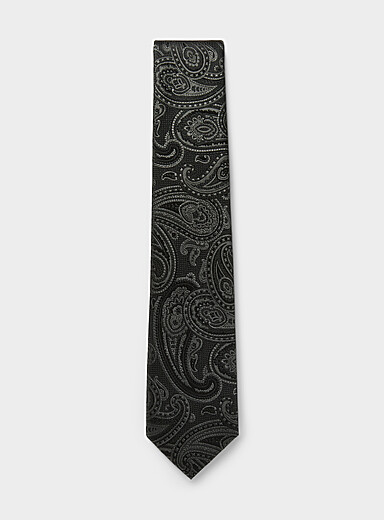 La cravate paisley ton sur ton