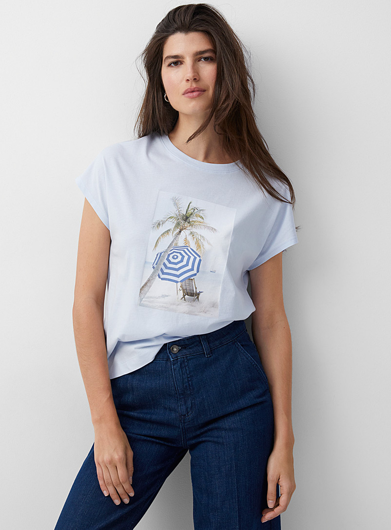 Contemporaine Baby Blue Artistic beauty tee for women
