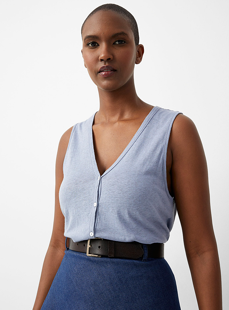 Contemporaine: La camisole boutons nacrés Bleu pâle-bleu poudre pour femme