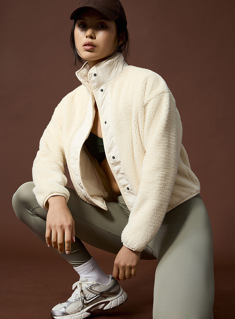 Veste d'hiver Lolita pour femme, manteau blanc en peluche, doublure polaire, tissu doux, Kawaii, chapeau d'oreille de chat, griffe, mignon, Parka pour jeune fille / Parkas Veste d'hiver Lolita pour femme, manteau blanc en peluche, doublure polaire, tissu doux, Kawaii, chapeau d'oreille de chat, griffe, mignon, Parka pour jeune fille / Parkas