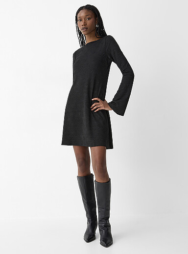Ic&ocirc;ne: La robe col bateau manches cloche texture 3D Noir pour femme