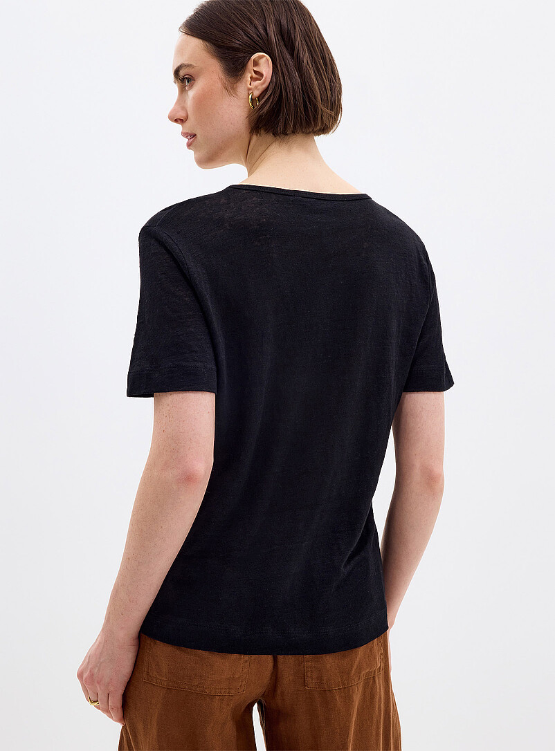 Contemporaine: Le t-shirt col V pur lin Noir pour femme