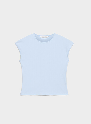 Contemporaine: Le t-shirt c&ocirc;tel&eacute; ajust&eacute; manches cape Blanc pour femme