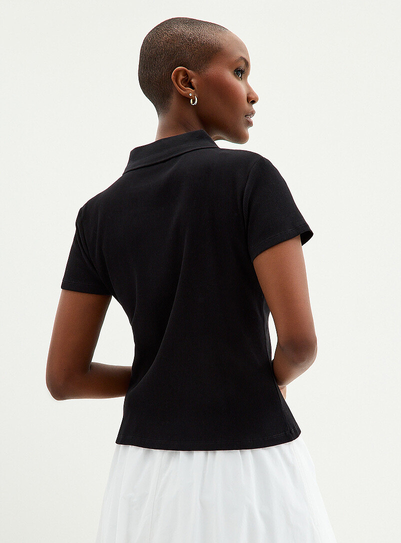 Contemporaine Black Plain ribbed fitted polo shirt for women