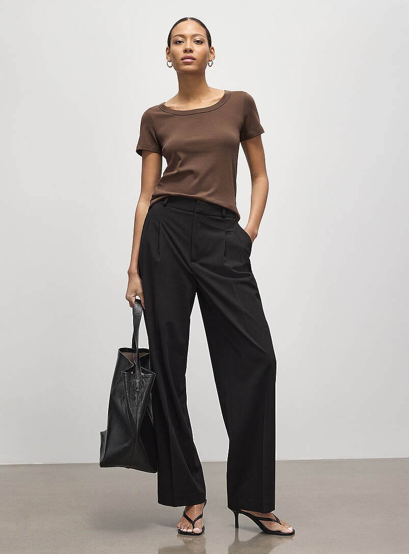 Contemporaine Off White Scoop-neck fitted T-shirt for women