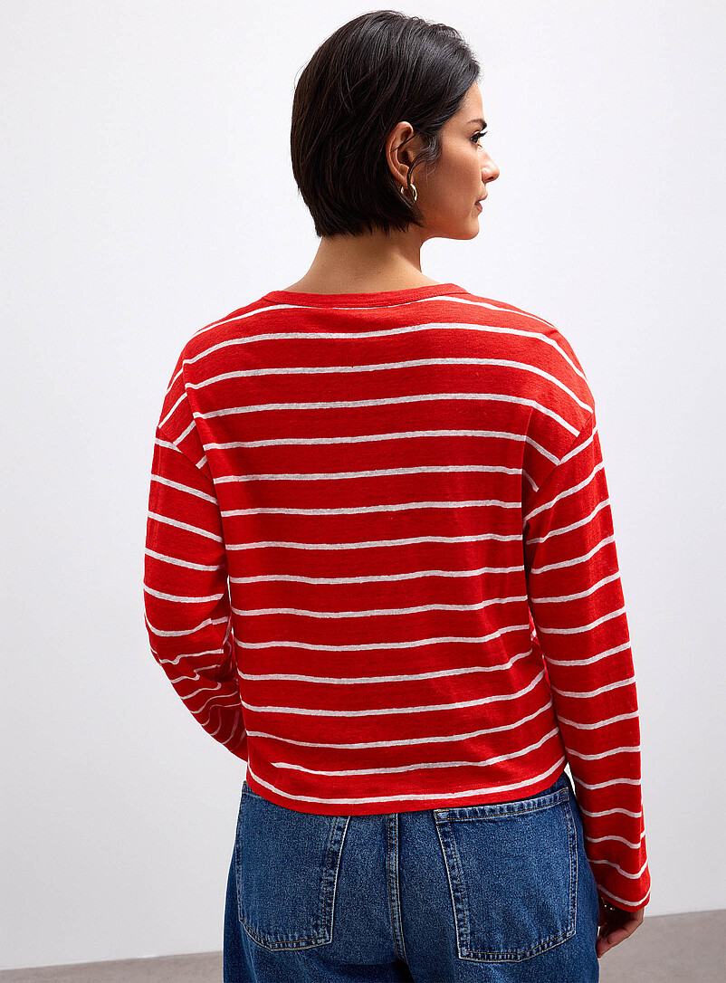 Contemporaine: Le t-shirt d&eacute;contract&eacute; pur lin Blanc &agrave; motifs pour femme