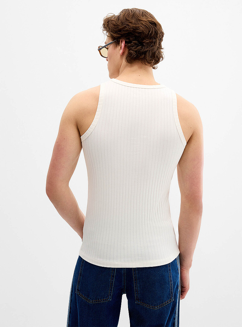 Djab: La camisole c&ocirc;tel&eacute;e bordure contraste Blanc cass&eacute; pour homme