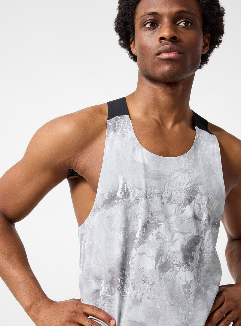 I.FIV5: La camisole dos microperfor&eacute; Gris pour homme