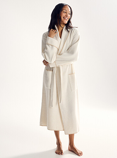 Miiyu: La robe de chambre doux polaire point couverture Ivoire - Beige cr&egrave;me pour femme