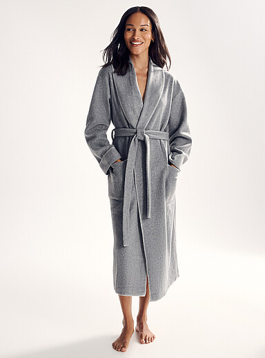 Miiyu Grey Blanket stitch soft fleece robe for women