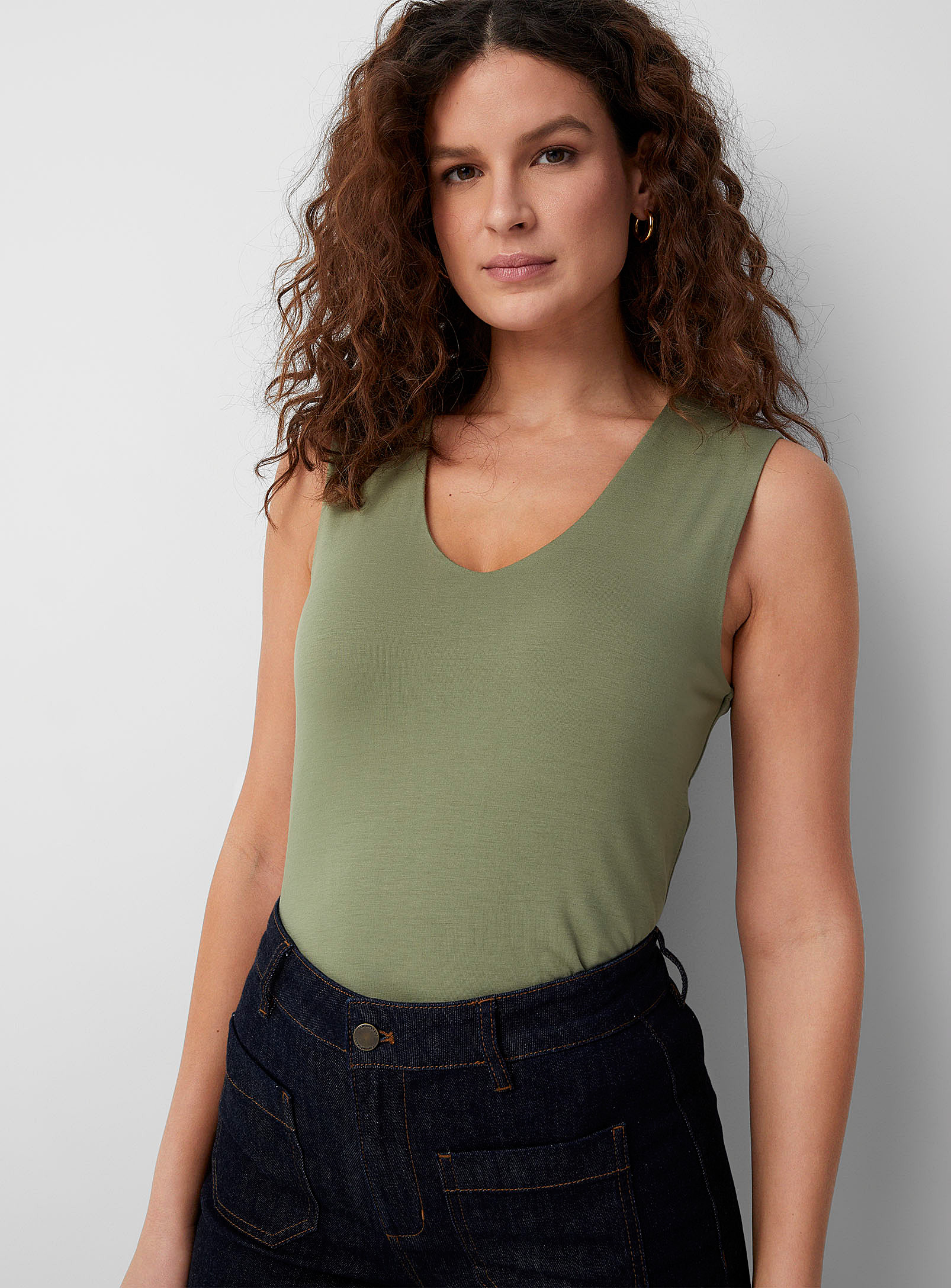 Contemporaine Soft Jersey V-neck Tank In Mossy Green