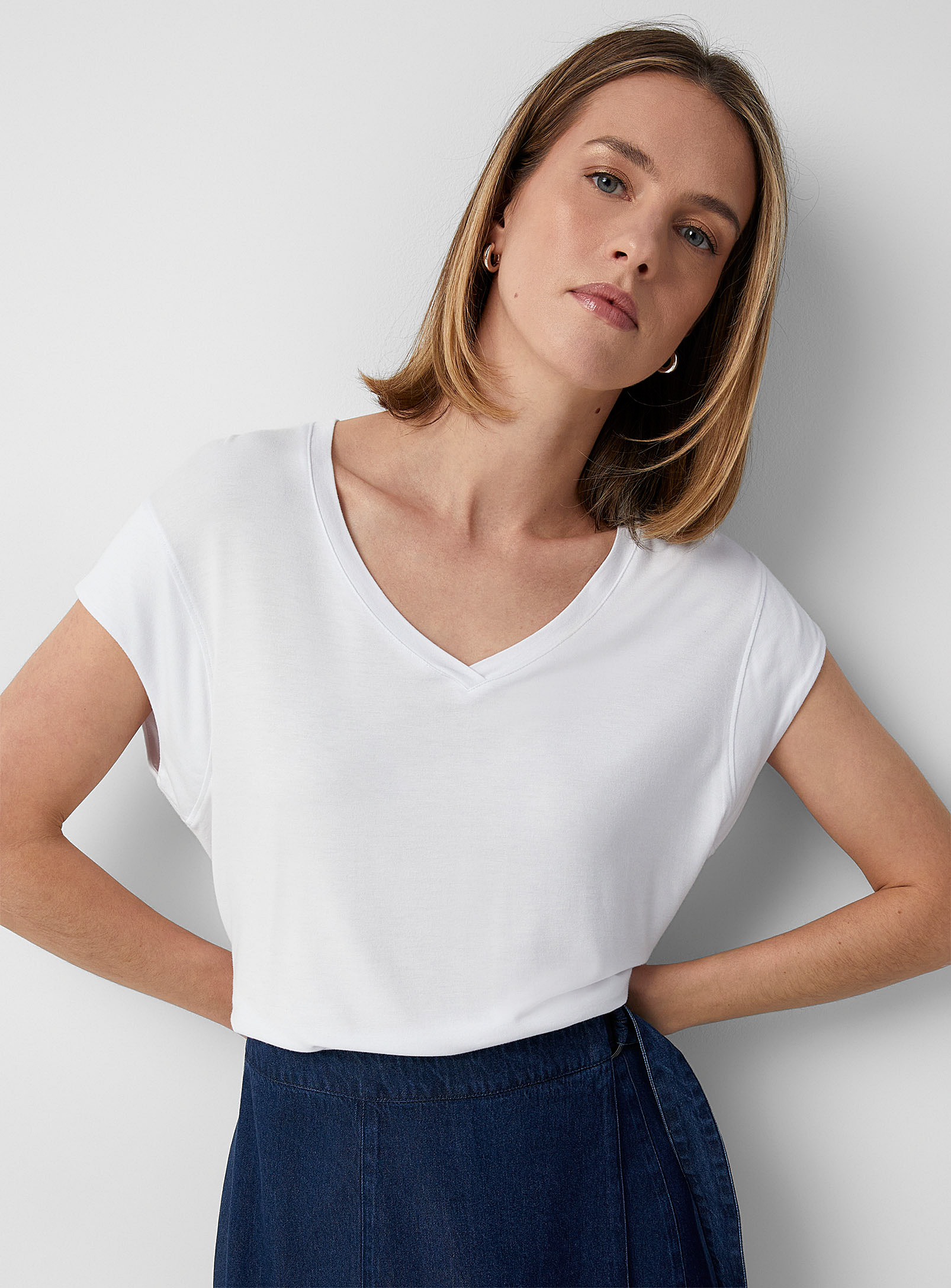 Contemporaine Cap-sleeve Flowy T-shirt In White