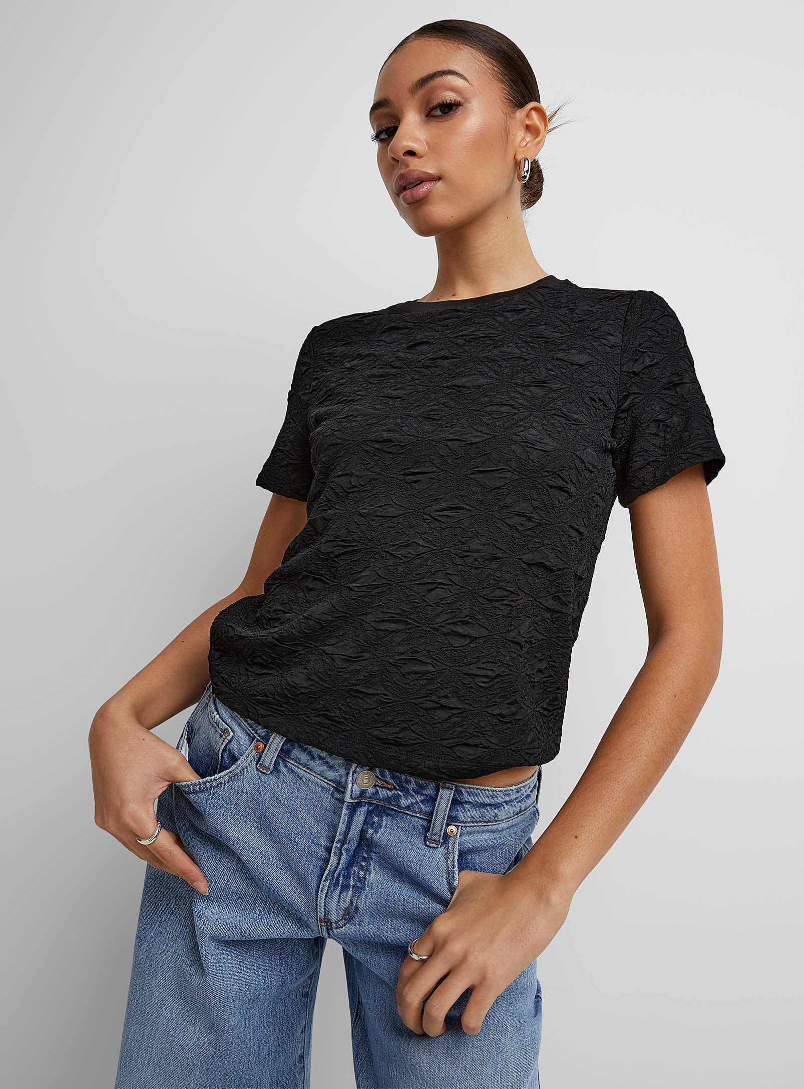 Icone 3d Texture Crew-neck T-shirt In Black