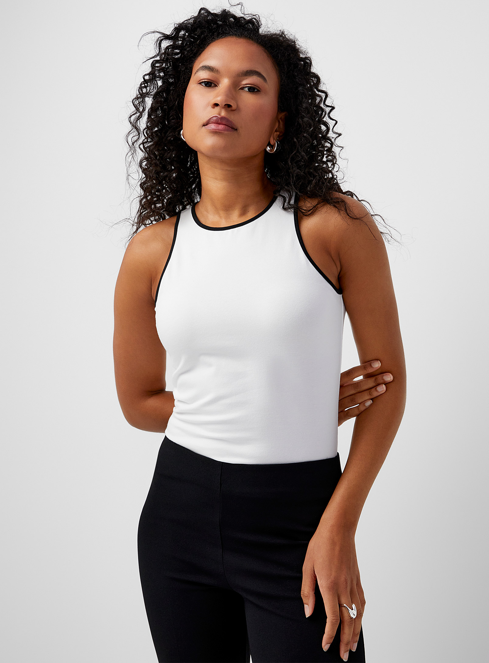 Contemporaine - Women's Contrasting piping Cami Top