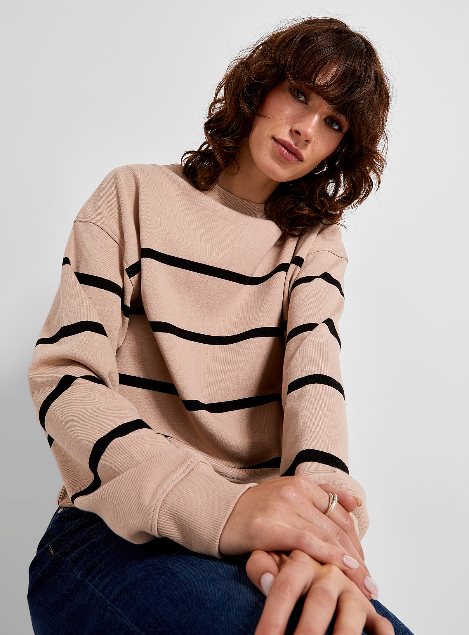 Contemporaine - Women's Contrasting stripes taupe sweatshirt