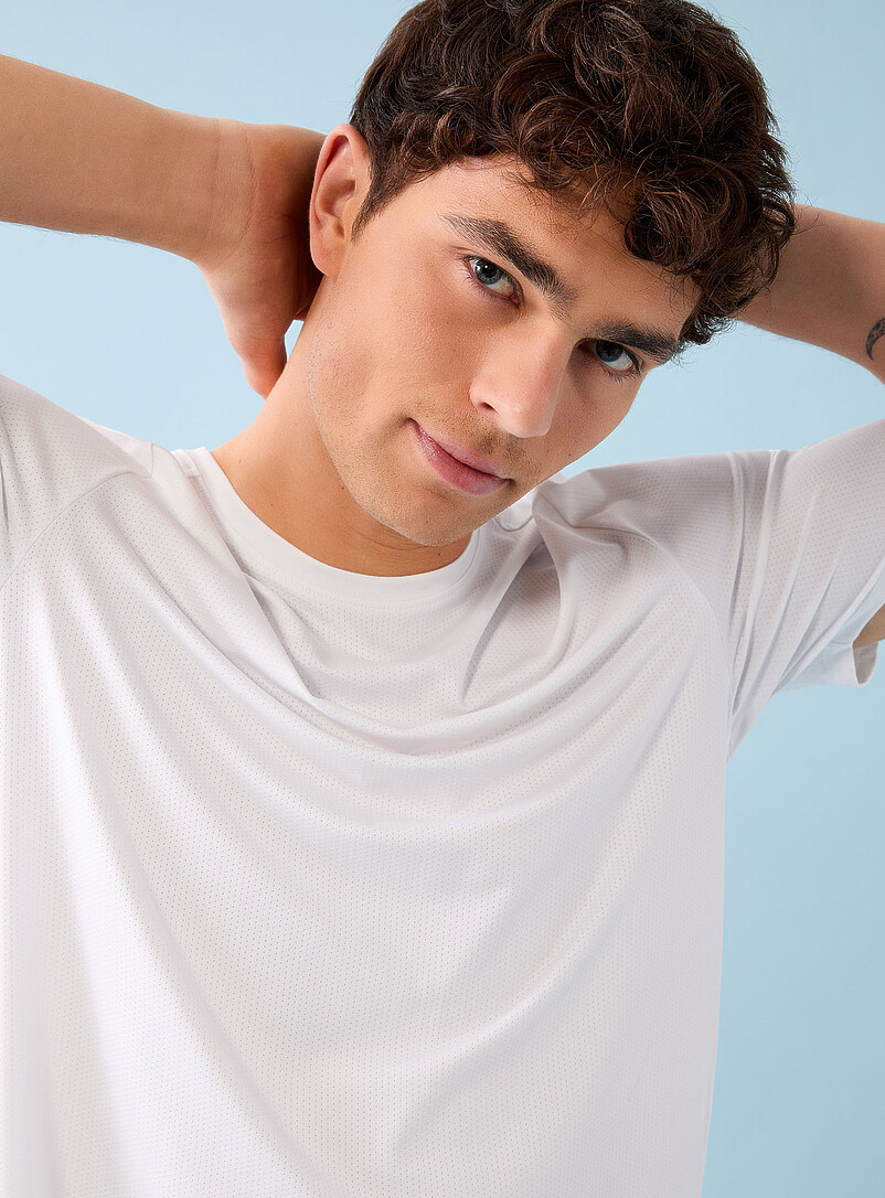 Loose micro-perforated T-shirt product image 2