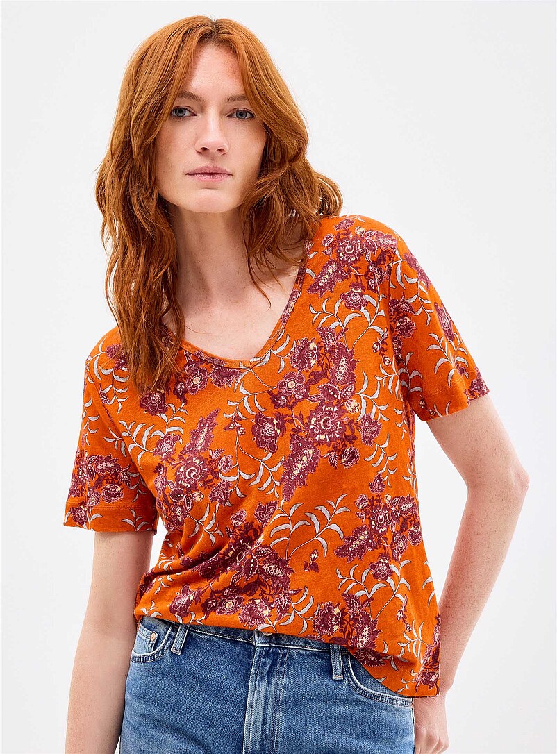 Pure Linen V-Neck T-Shirt