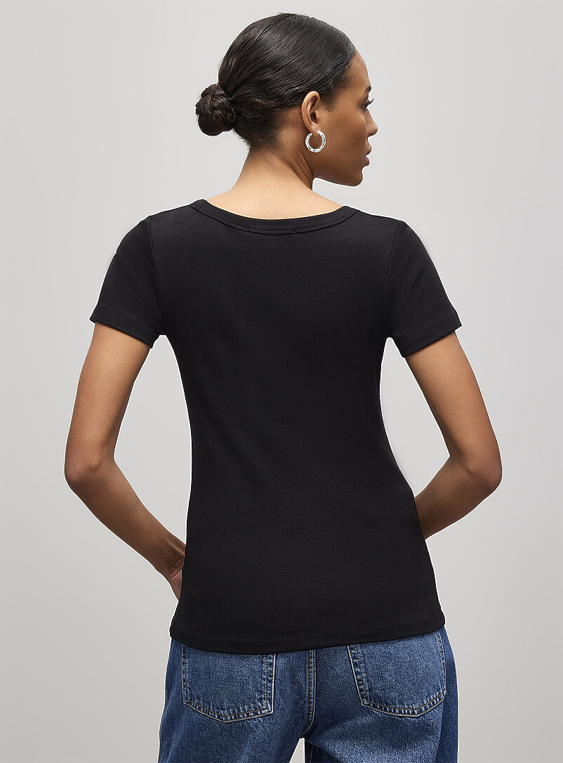 Scoop-neck fitted T-shirt product image 2