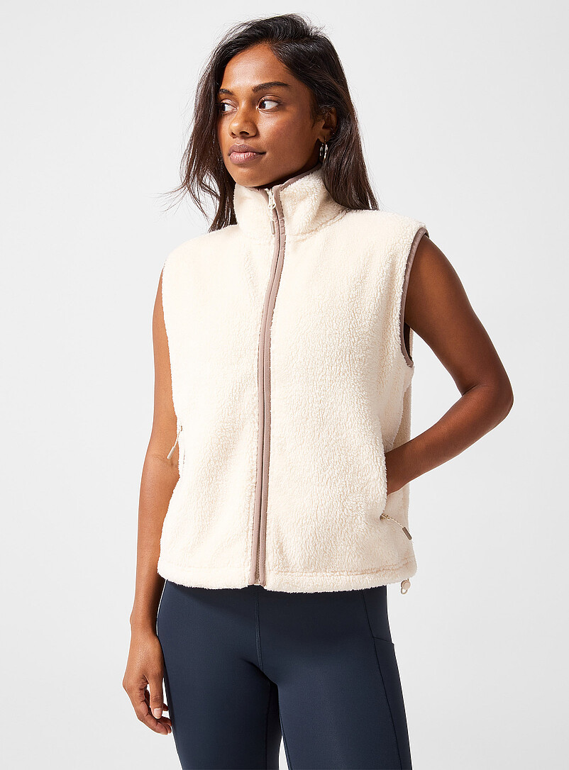 Ultra-soft sleeveless polar fleece jacket product image (primary)