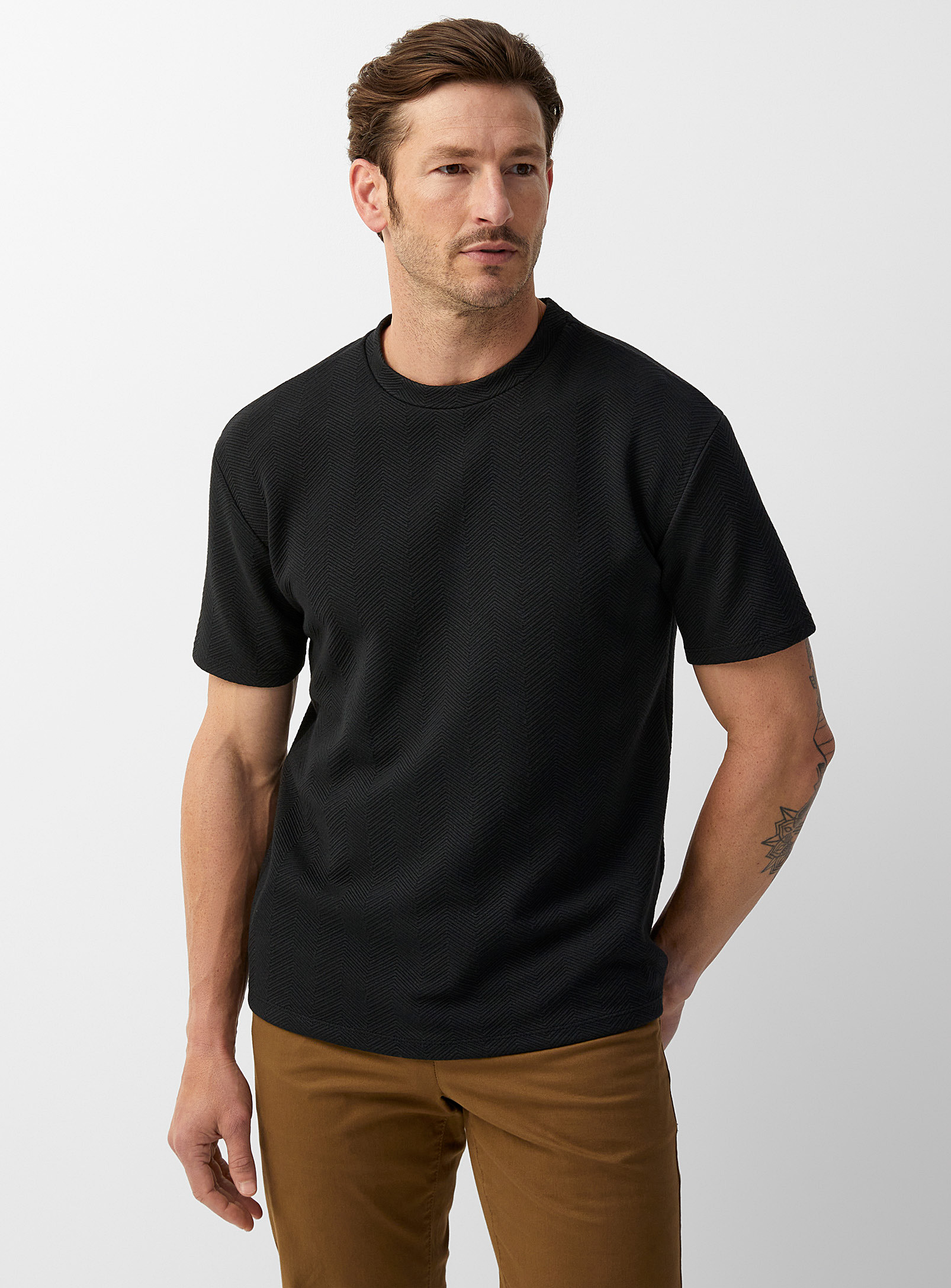 Le 31 Embossed Herringbone T-shirt In Black