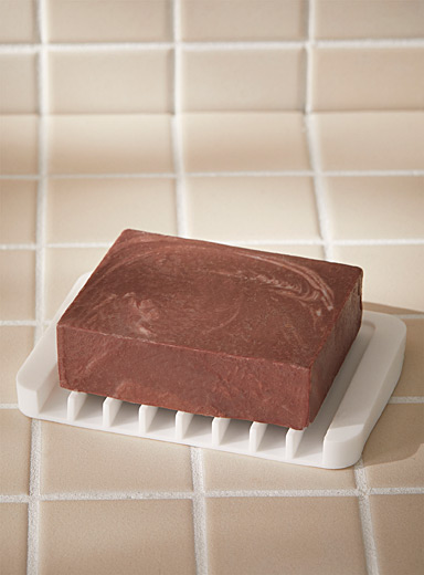 Monochrome silicone soap dish
