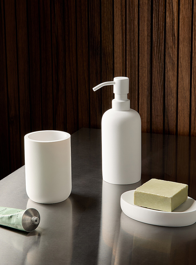 Monochromatic soapdish | Simons Maison | Bathroom Accessories