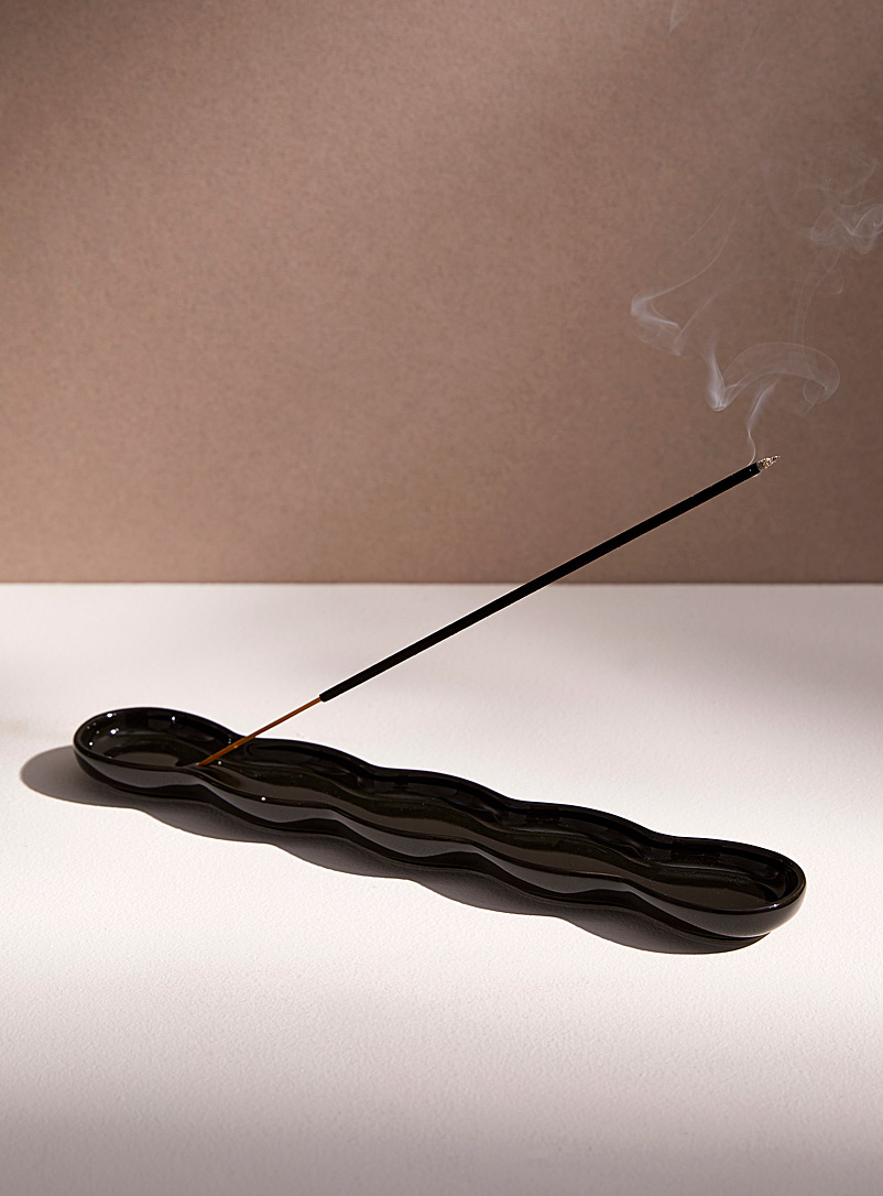Simons Maison Black Wavy incense holder
