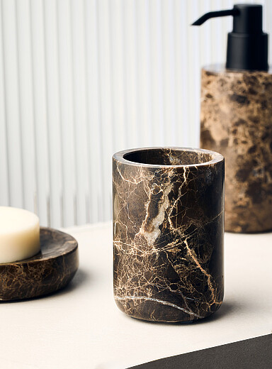 Le verre marbre v&eacute;ritable brun