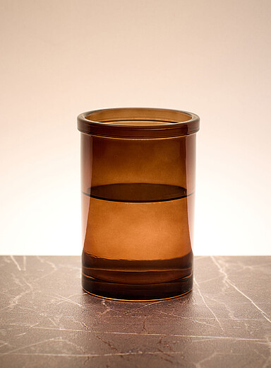 Le verre transparent ambr&eacute;