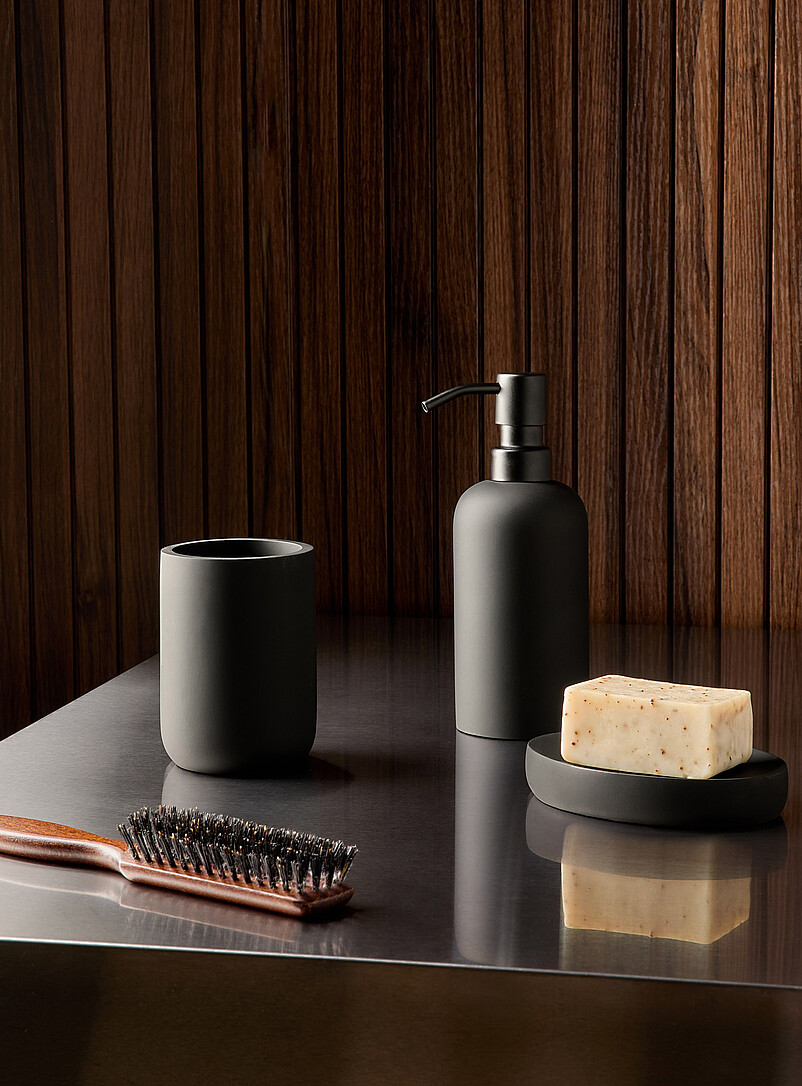 Matte polyresin accessories product image 2