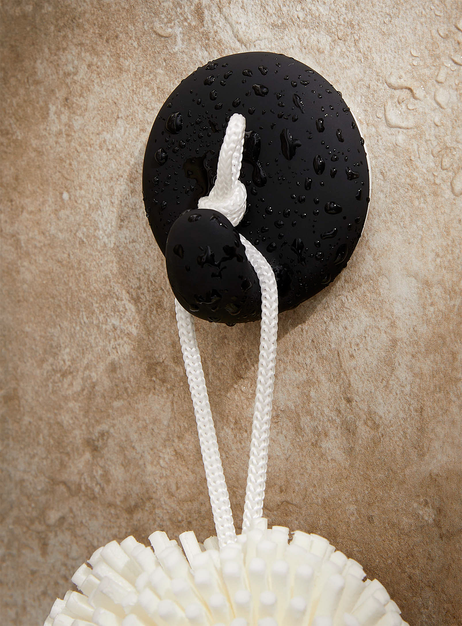 Maison Concepts Iron Twist Hook With Ceramic Black Knob - Set Of 4
