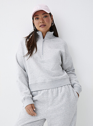 Le sweat col montant zipp&eacute; carr&eacute;