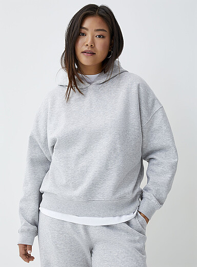 Le sweat droit &agrave; capuche