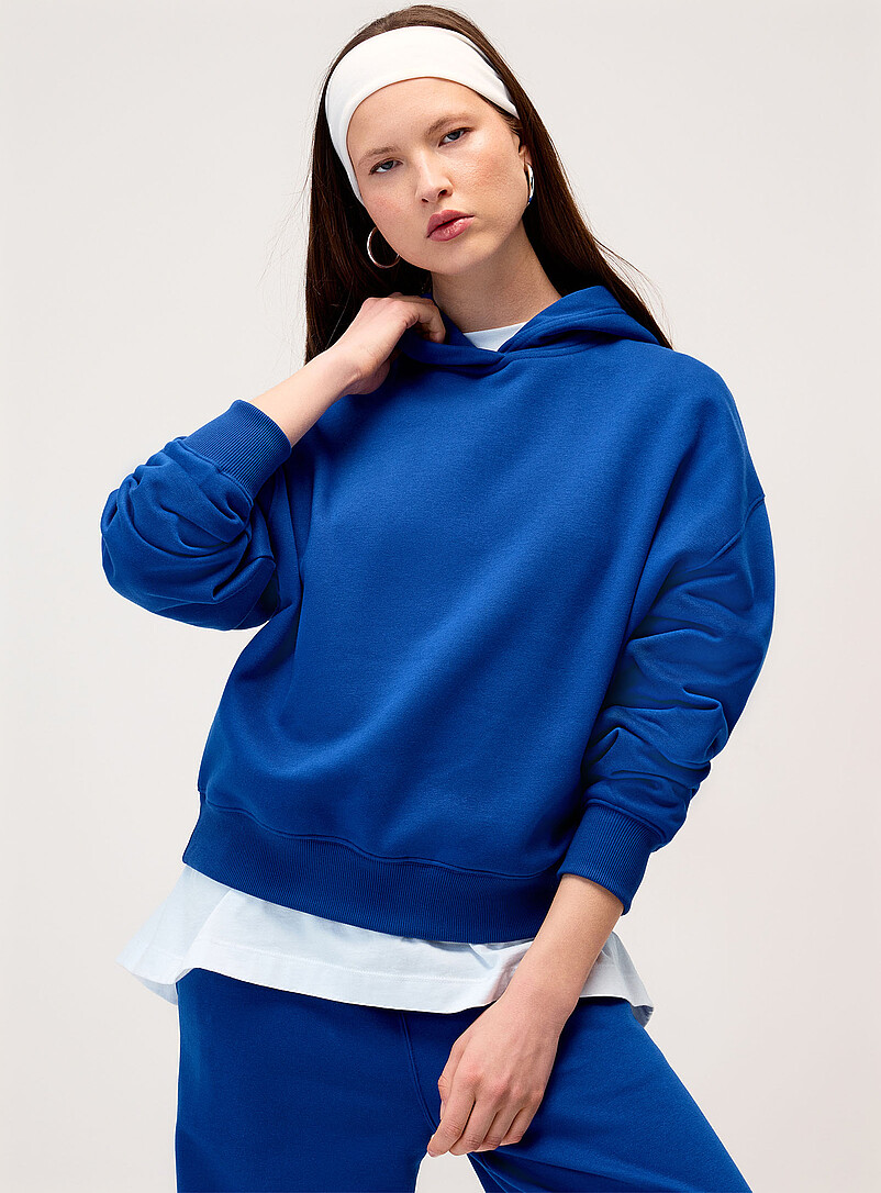 Twik: Le sweat droit &agrave; capuche Vert &agrave; motifs pour femme