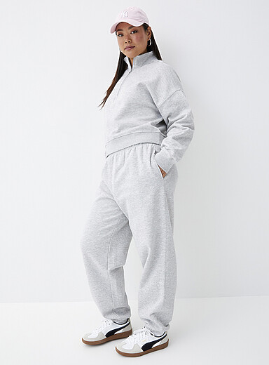 Twik: Le jogger ample molleton mince Gris pour femme