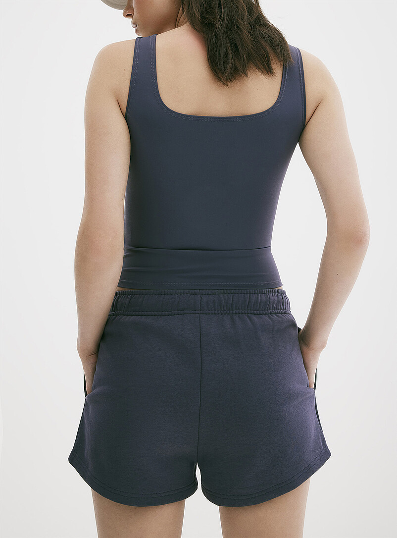 Twik: Le short mini molleton Vert fonc&eacute; pour femme