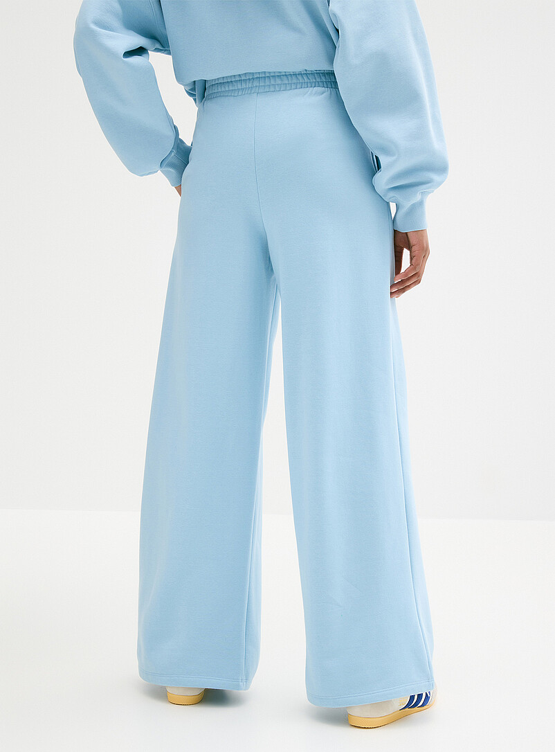 Extra-wide fleece pant | Twik | Shop Women%u2019s Wide-Leg Pants