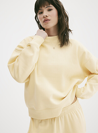 oversized-fleece-crew-neck-