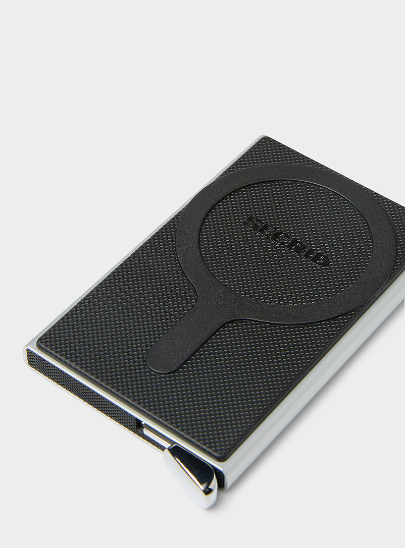 Premium+ Magsafe waffled aluminum card holder product image 2
