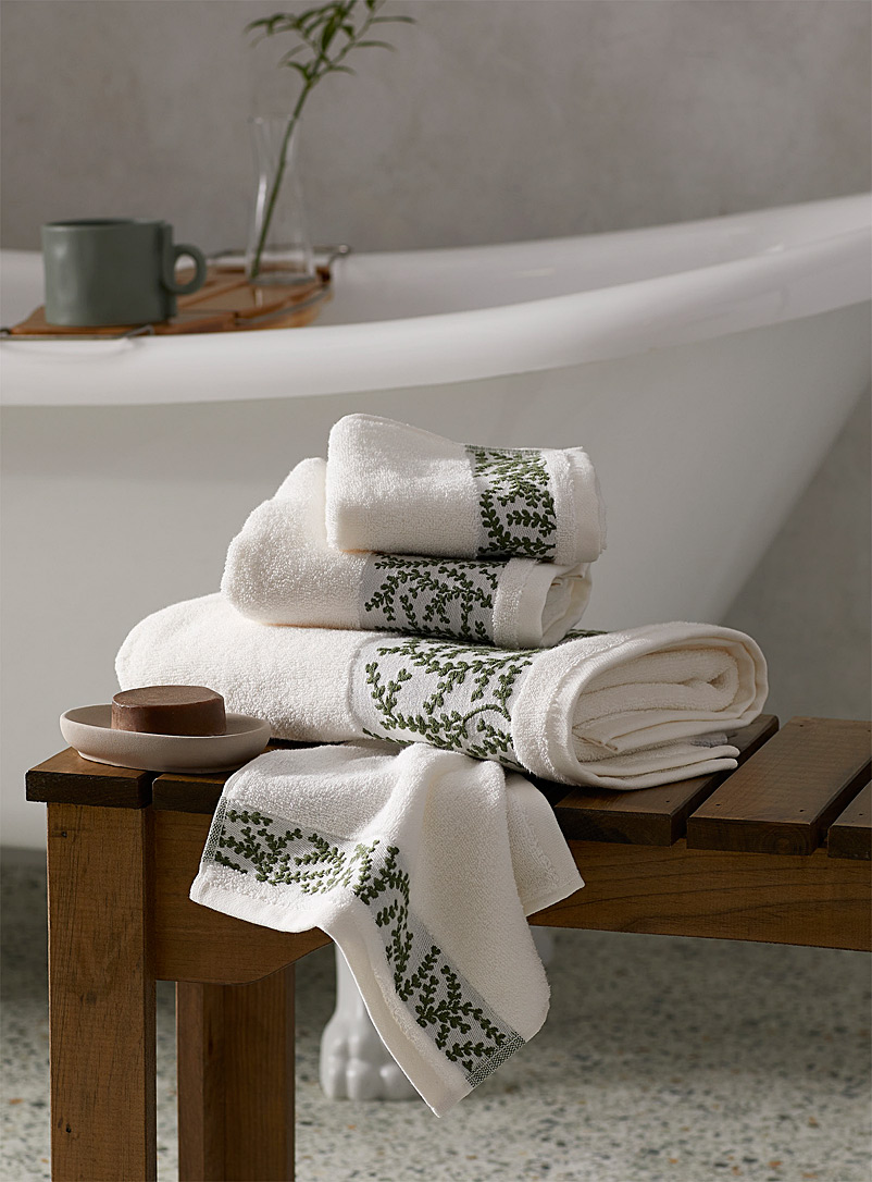 Simons Maison Patterned White Delicate foliage organic cotton towels