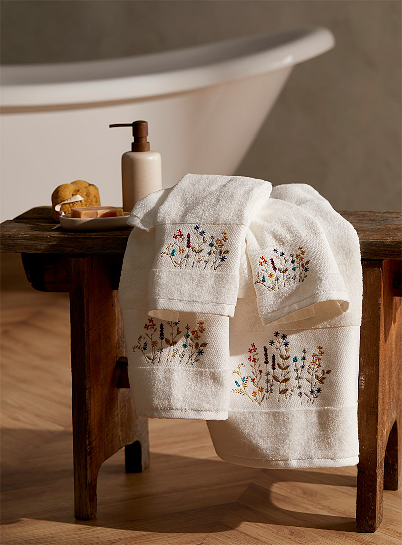 Simons Maison: Les serviettes coton bio fleurs colorées Blanc à motifs