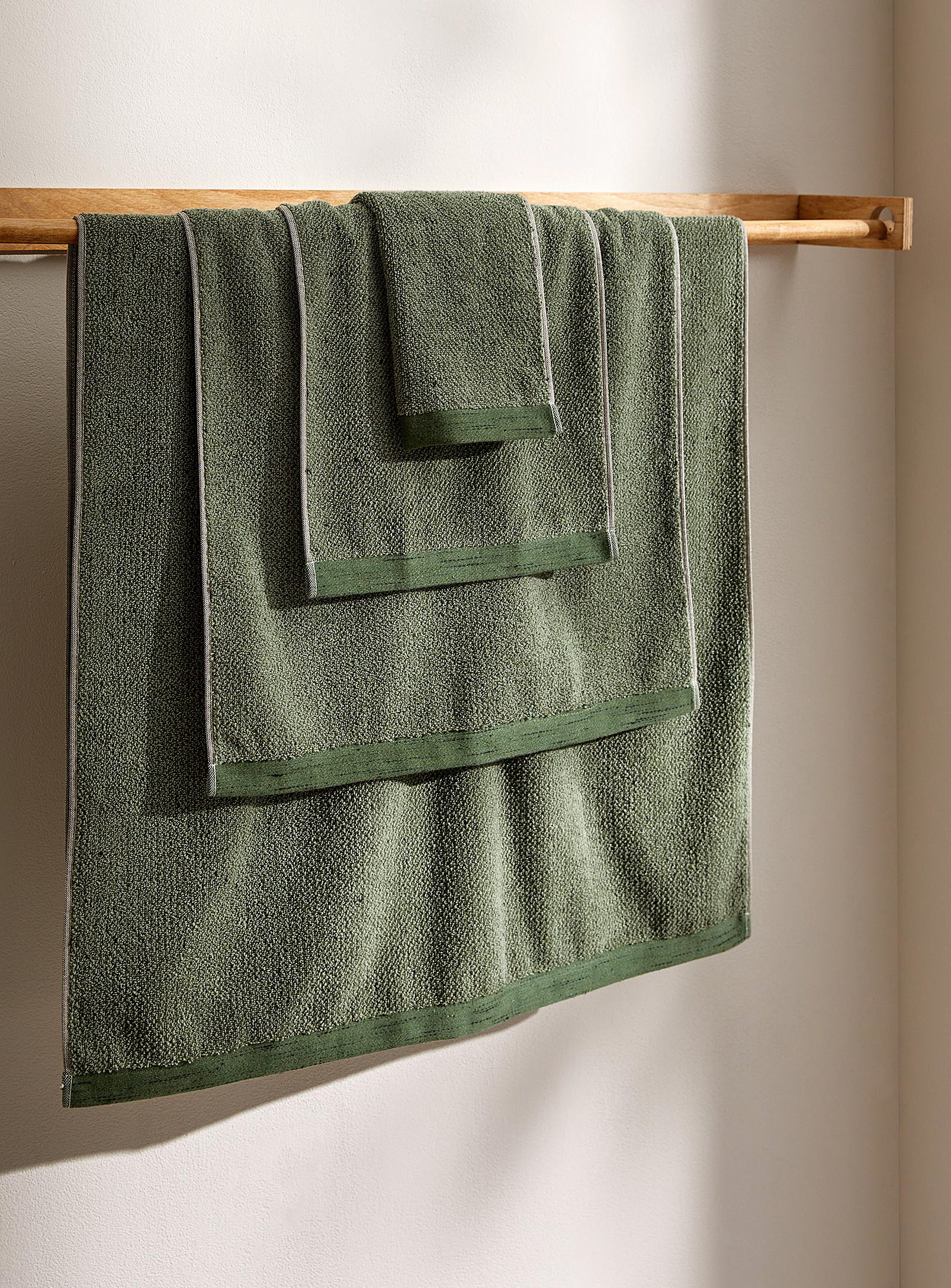 Simons Maison Olive Speckled Towels In Green