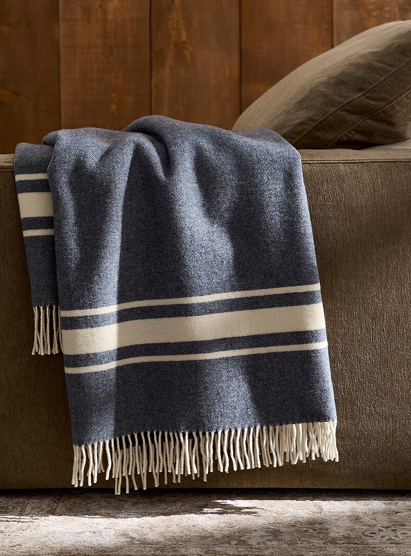 Throw Blankets | Decor | Simons Maison