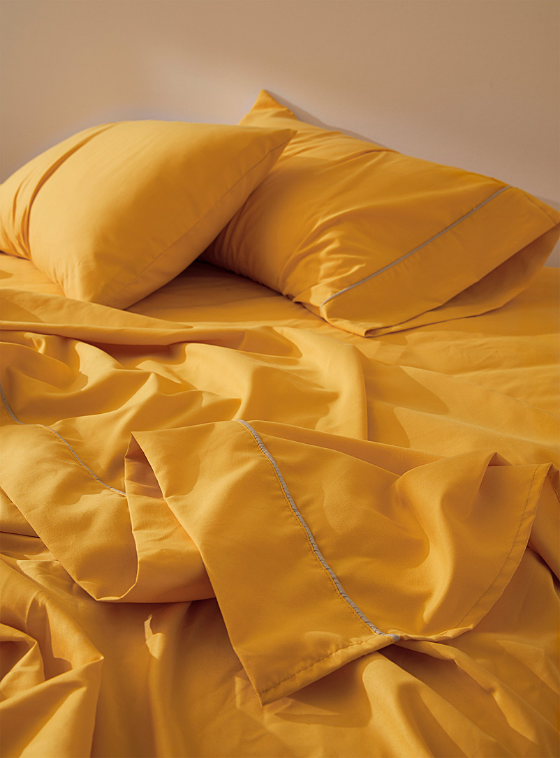 Simons Maison Medium Yellow Washed microfibre sheet set Fits mattresses up to 15 in