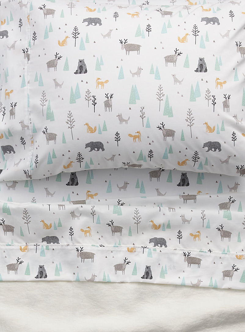 Simons Maison Assorted A walk in the woods sheet set Fits mattresses up to 15 in