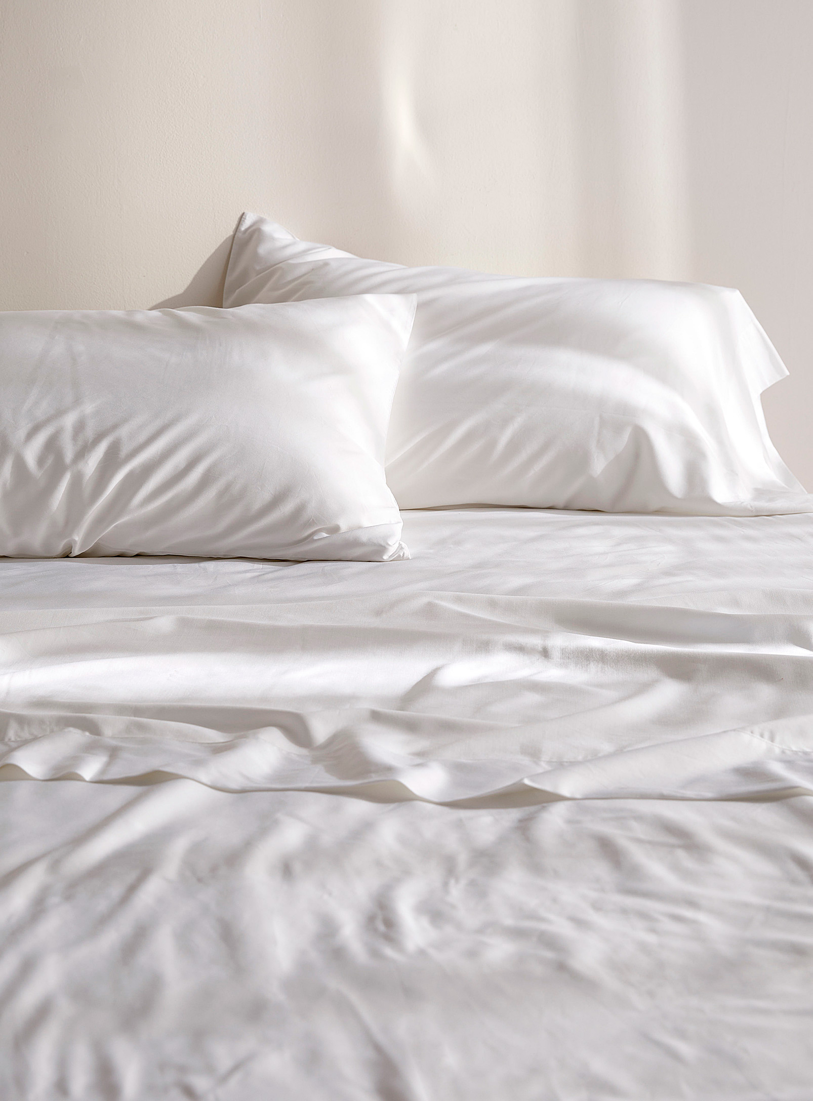 Simons Maison Bamboo Rayon And Cotton 300-thread-count Sheet Set Fits Mattresses Up To 16 In In White