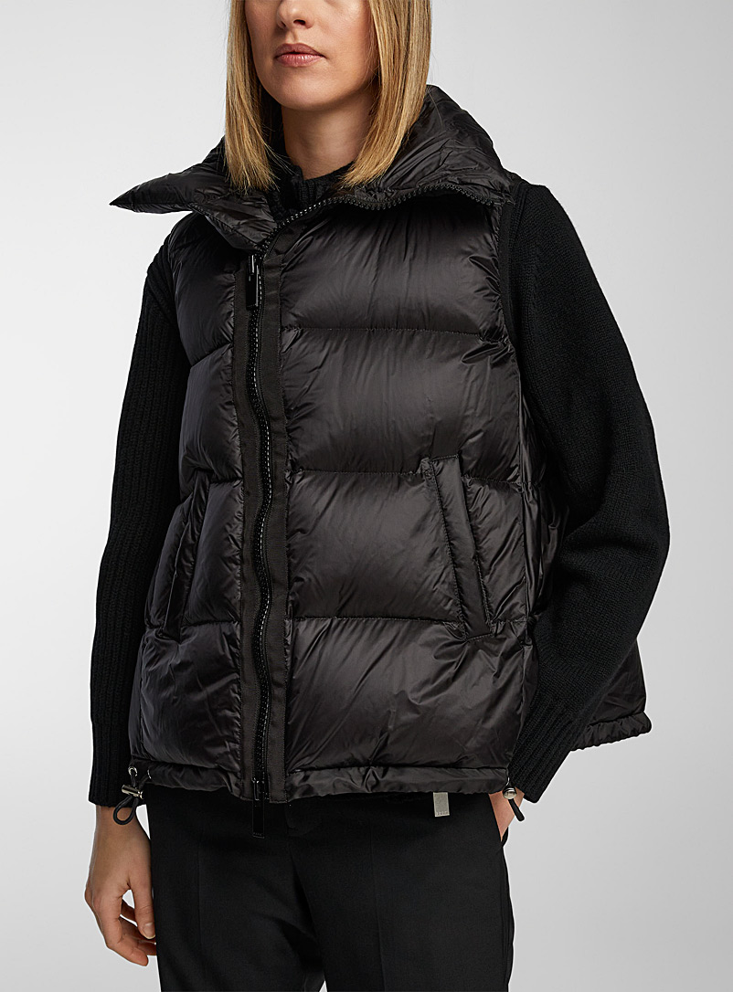 Sacai Black Sleeveless asymmetrical puffer jacket for women