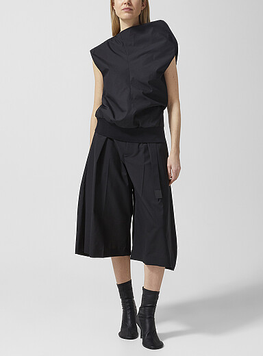 Sacai: Le pantalon jambe large raccourcie en laine Noir pour femme
